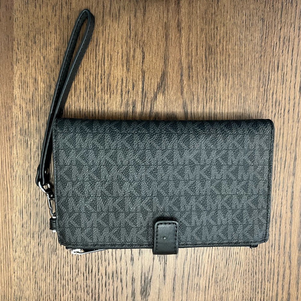 Michael Kors Black Logo Zip Wristlet - Picture 2 of 4